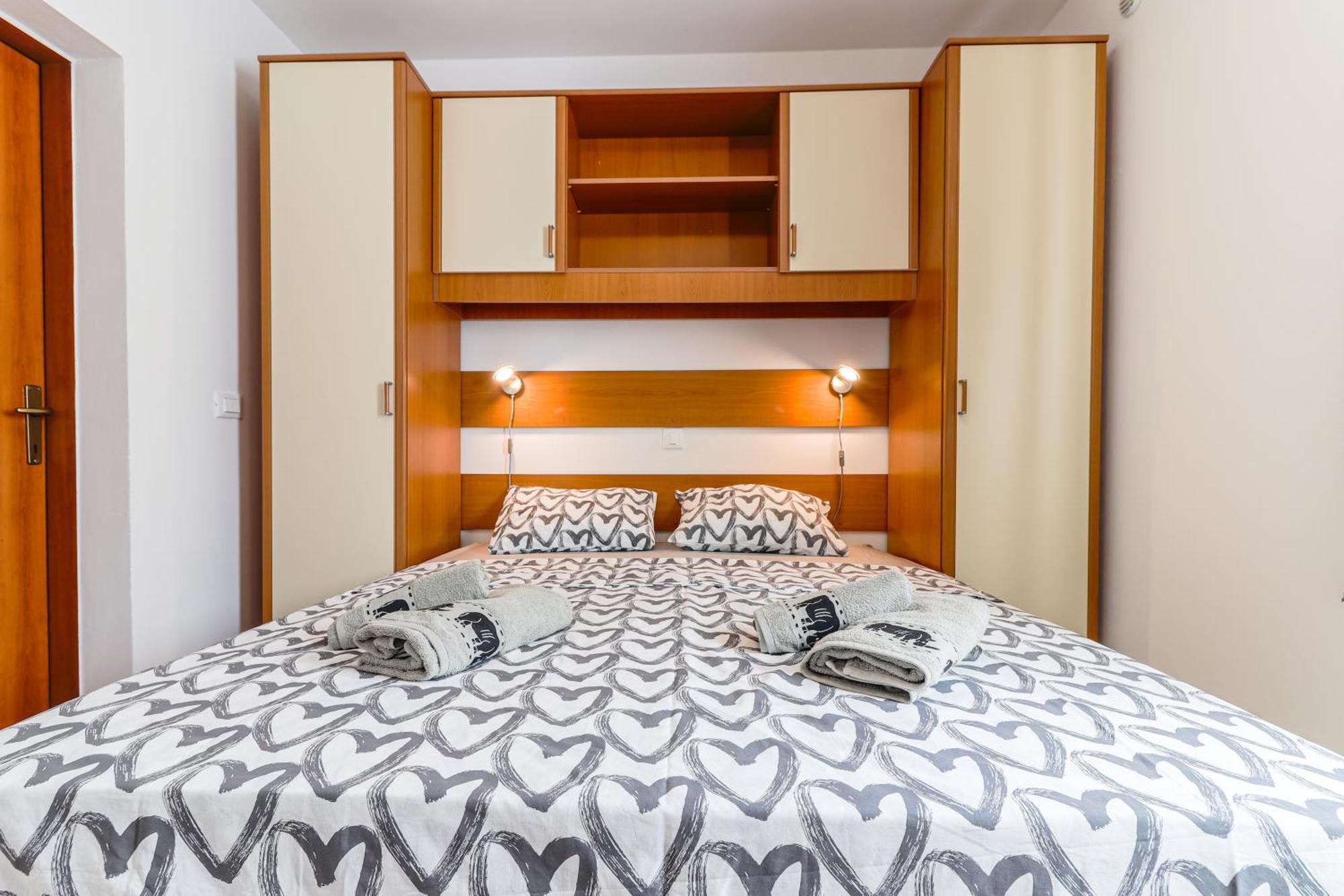 Sunshine Apartments Funtana With Balcony And Sea View Εξωτερικό φωτογραφία